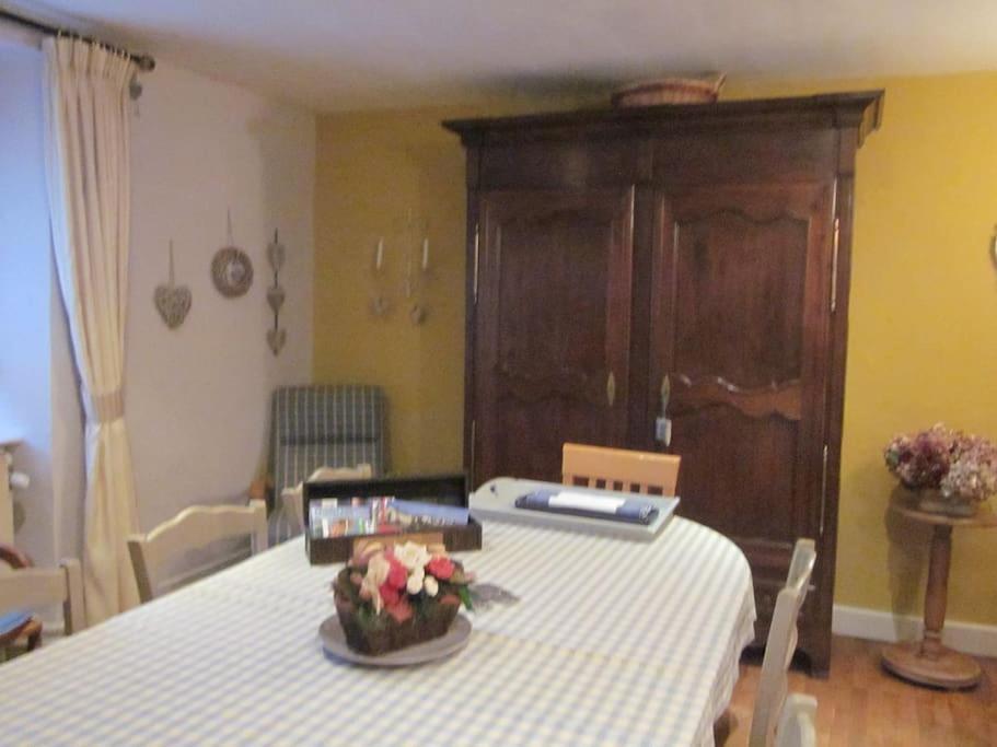 Chambres Au Calme En Ardenne Fauvillers Luaran gambar